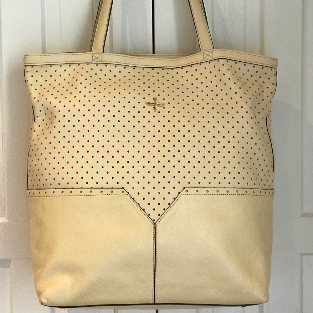 ❤️ HOST PICK! *** POUR LA VICTOIRE PROVENCE TOTE NWOT